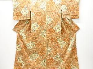 縮緬地裂取りに唐花模様小紋着物